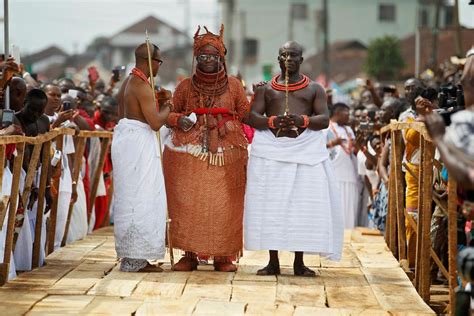 www.ekpoesito.com: Newly crowned Oba of Benin Ewuare II acquires ...