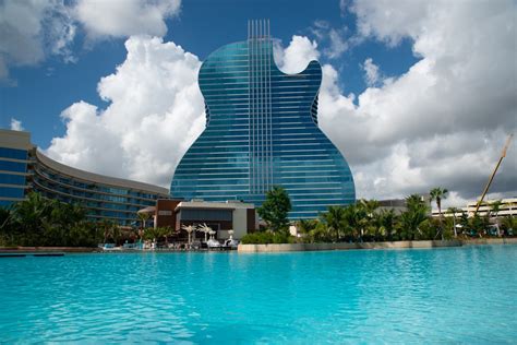 World’s first Guitar-Shaped Hotel opens in Florida! - JobbieCrew.com