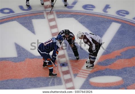 2 Avalanche Hockey Logo Images, Stock Photos & Vectors | Shutterstock