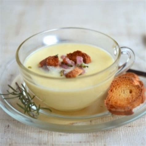 Soup as Tartiflette. Soup with a creamy taste of Reblochon. Accompanied with croutons and bacon ...