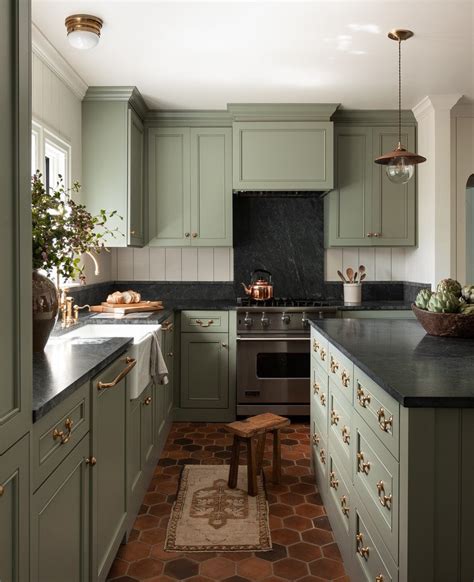 Painting Kitchen Cabinets: 11 Expert Tips & Fabulous Ideas