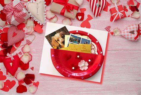 Valentine Paper Plate Card Holder - Nanny Options