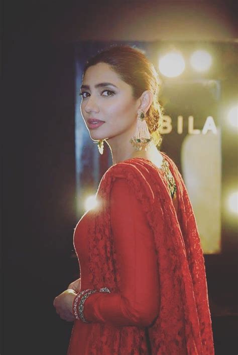 Pin by Adeel Ahmad on mahira | Mahira khan dresses, Girl crush fashion, Beautiful bollywood actress