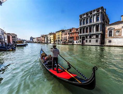 Venice: Private Grand Canal 40-Minute Gondola Ride | GetYourGuide