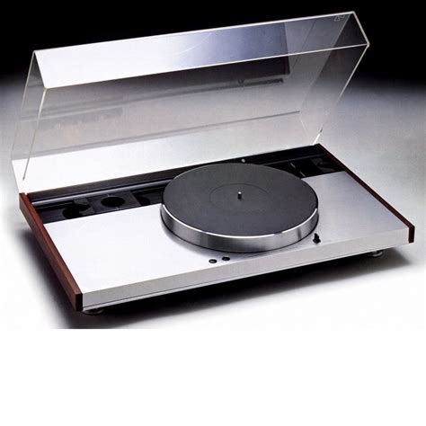 Vintage Luxman PD444 Turntable - Classic Sound