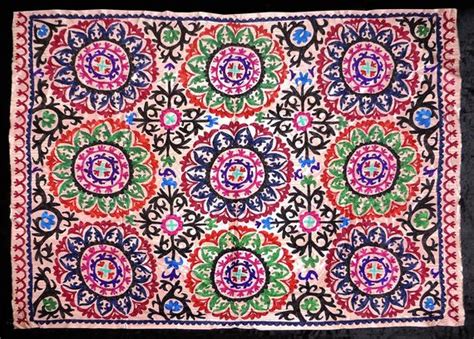 Uzbek embroidery - types and meaning - Alesouk