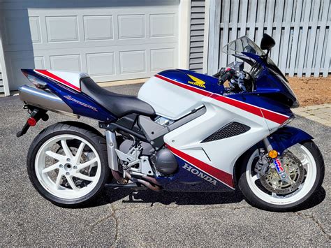 2007 Honda VFR800 25th Anniversary – Iconic Motorbike Auctions