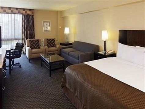 Radisson Hotel JFK Airport New York in New York (NY) - Room Deals ...