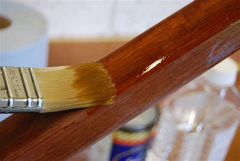 8 quick tips for varnishing - Practical Boat Owner