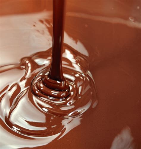 What's chocolate, and how does its chemistry inspire such cravings?