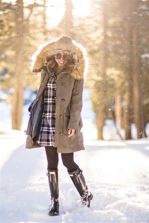 Snow Day Outfits That Will Actually Keep You Warm - Vintagetopia | Snow ...