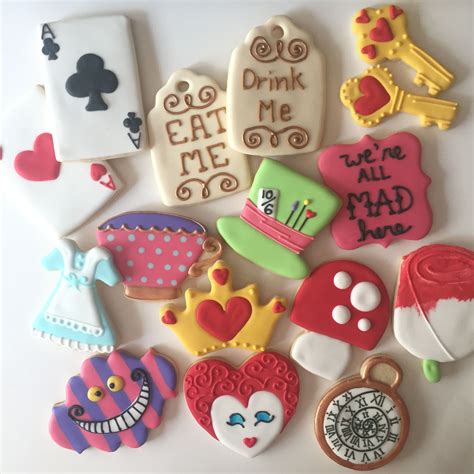 Alice in wonderland sugar cookies with royal icing. | Royal icing decorated cookies, Cookie ...