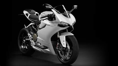 DUCATI 1199 Panigale (2011-2012) Specs, Performance & Photos ...