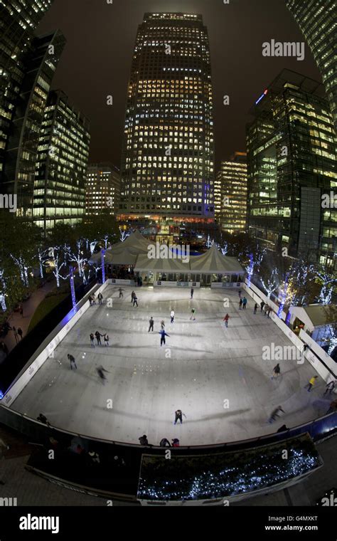 Canary Wharf Ice Rink Stock Photo - Alamy