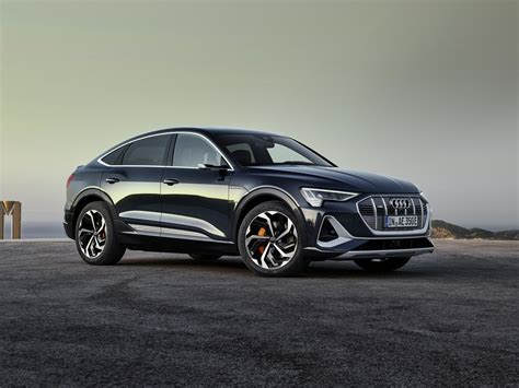 Audi Q3 Sportback Photos and Specs. Photo: Audi Q3 Sportback mod ...