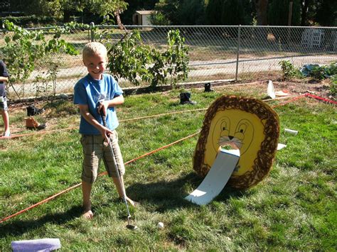 Fun Families 101: Mini Golf Party | Mini golf party, Golf party, Mini golf