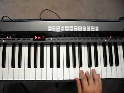 How To Play Am chord on Piano - YouTube