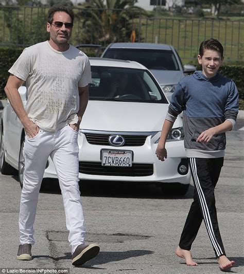 David Duchovny and son spend time together in Malibu - March 19, 2016 ...