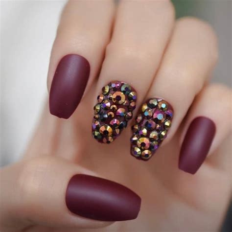 20 Classy Maroon Matte Nails You Must See – NailDesignCode