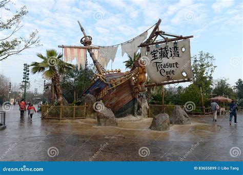 Entrance of Pirates of the Caribbean in Disneyland Editorial Stock Image - Image of dream ...