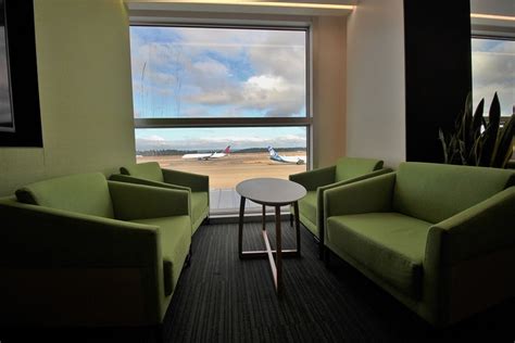 Review: The New Alaska Airlines Lounge in Seattle (SEA) - The Points Guy