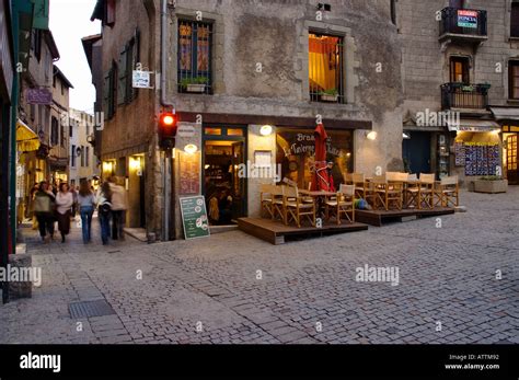 CARCASSONNE OLD TOWN, FRANCE Stock Photo: 5350545 - Alamy