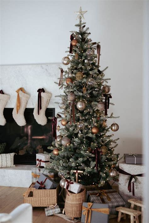 Cher's Holiday Home Tour '22 - Chèr House | Christmas tree themes ...