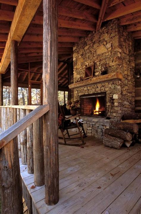 50+ EXCITING RUSTIC OUTDOOR FIREPLACE DECOR IDEAS | Drømmehus, Rustikk ...