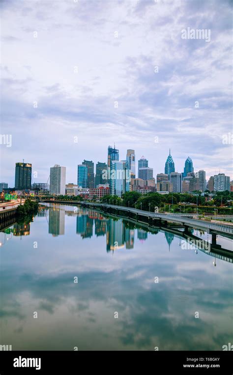 Philadelphia skyline at night Stock Photo - Alamy