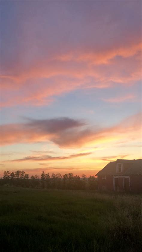 Sunset on the Farm - SkySpy Photos, Images, Video