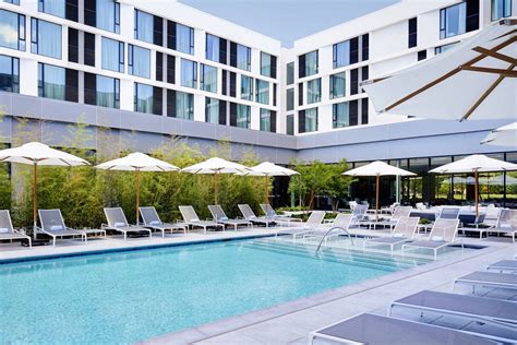 Pools and Hotel Suites in North Dallas | Residence Inn Dallas by the ...