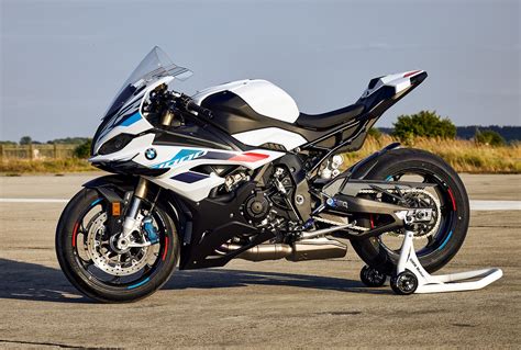 BMW S 1000 RR 2023: ancora più performante - Motoblog