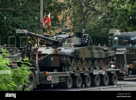 Polish tank PT-91 Twardy after parade on the occasion of the Polish Army Day Stock Photo - Alamy