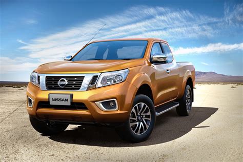 D23 Nissan Navara NP300 photo gallery