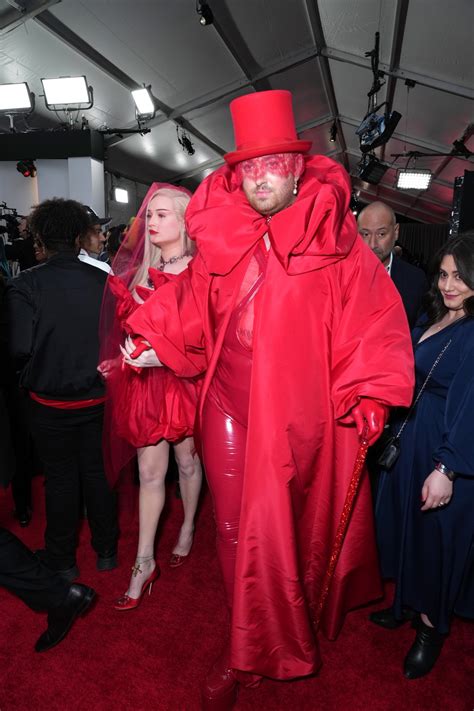 Sam Smith leva ar profano de 'Unholy' a look do Grammy 2023 | Moda | GQ