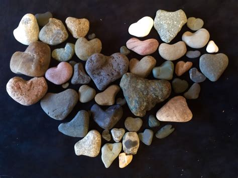 Heart ♥ Rocks | Heart shaped rocks, Stone art, Heart in nature