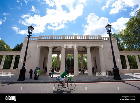 Bomber Command memorial in London's Green Park, England, United Kingdom Stock Photo - Alamy