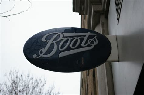 BOOTS OPTICIANS - Updated September 2024 - 120-122 Tottenham Court Road ...