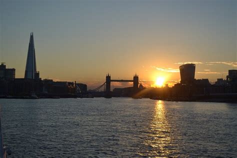 Thames River Evening Cruise - Hellotickets