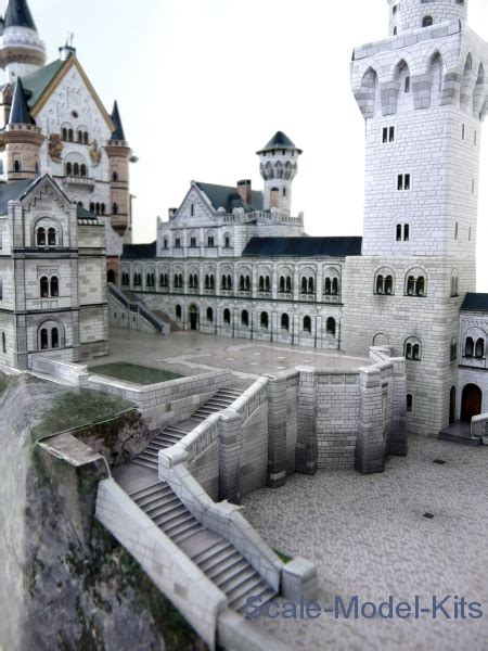 Umbum - Castle Neuschwanstein - plastic scale model kit in 1:250 scale (UB157)//Scale-Model-Kits.com