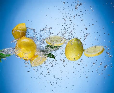 Fresh Lemon And Lime Splash Stock Image - Image of bubble, ripe: 16368715