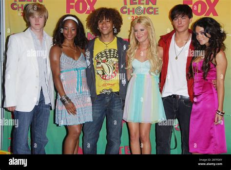 Corbin bleu zac efron red carpet hi-res stock photography and images - Alamy