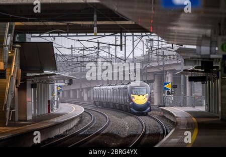 Class 395 Southeastern high speed train at the platform at St. Pancras International Stock Photo ...