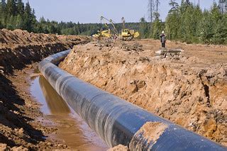 construction of the gas pipeline | construction of the pipe … | Flickr