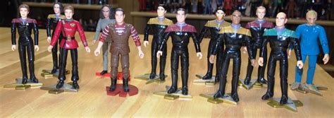 Remembering The Collectibles Of Star Trek: Voyager – TrekMovie.com