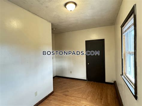 Roxbury 2 Beds 1 Bath Boston - $1,900