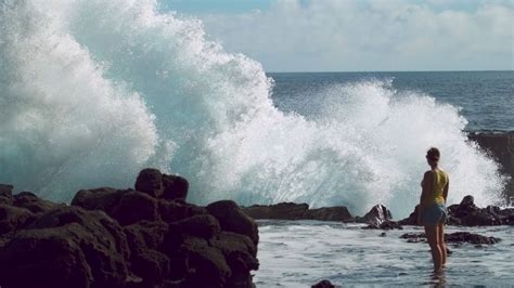 How to be Wave Safe: California Beaches - YouTube