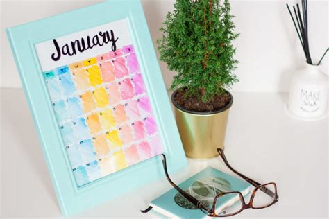 DIY Frame Calendar with Changeable Backgrounds