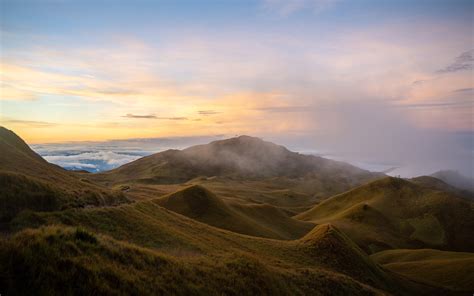 Mt. Pulag Trail in the Morning : r/Philippines