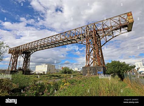 Warrington historic transporter bridge, over the Mersey river at Bank ...